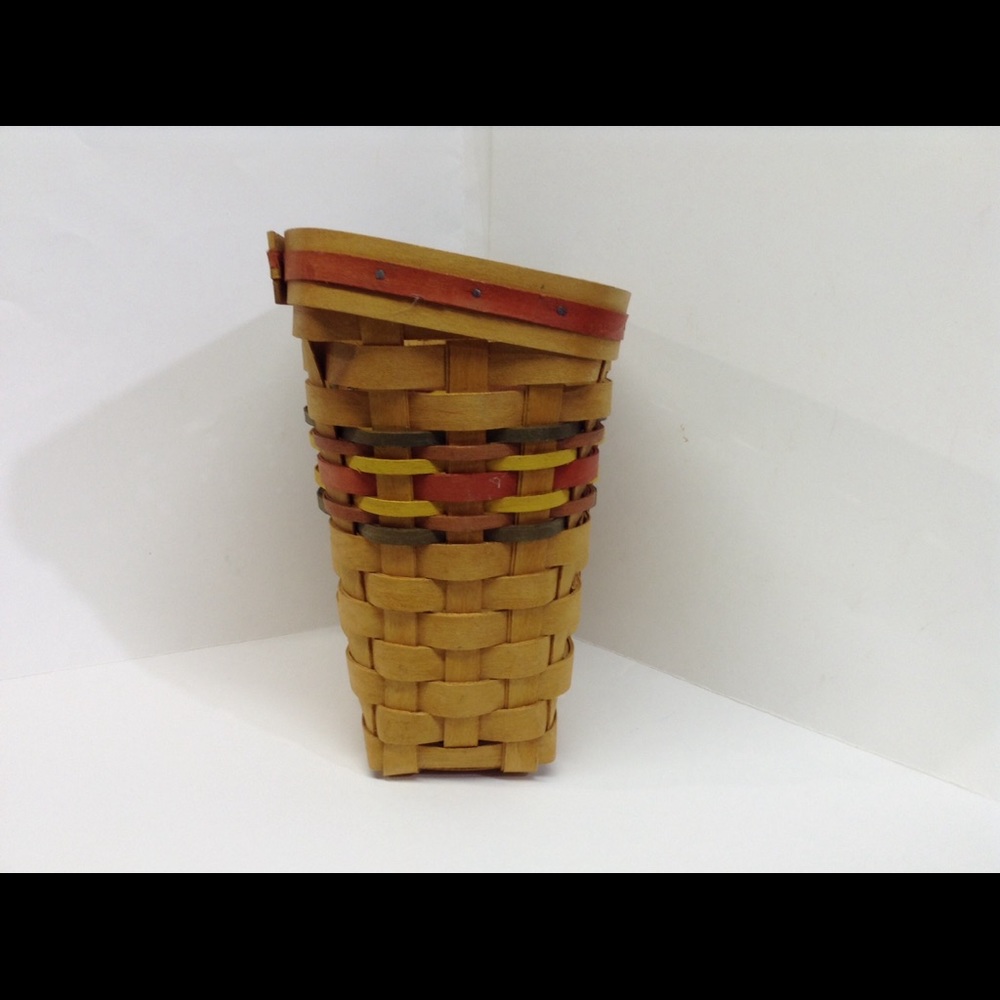 1995 Carnation Baskets - Picture 2 of 6